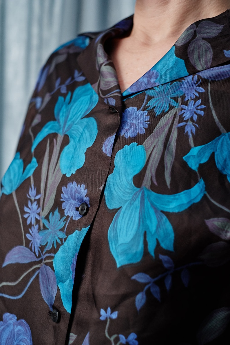 floral pattern Cocktail top silk blouse with flowers Silk black blouse 60s vintage blouse Silk top 60s retro top