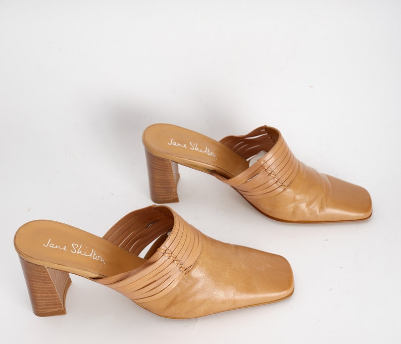 square toe heels 90s