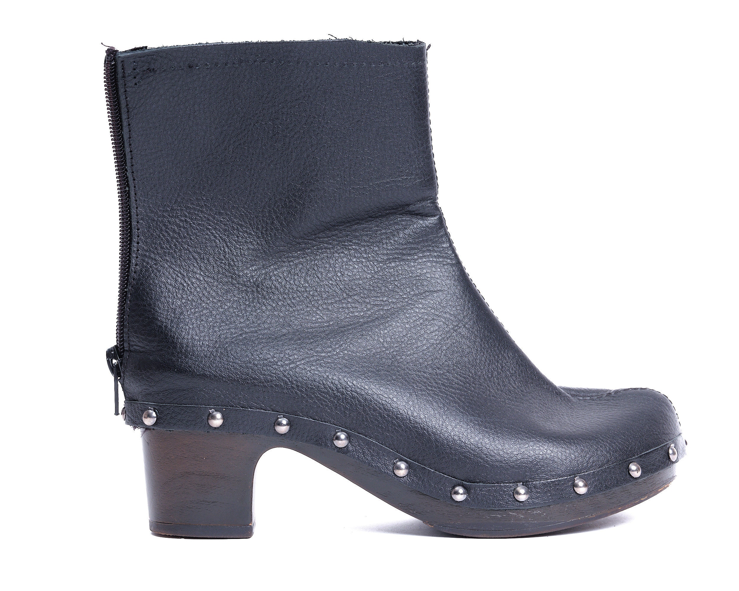 Stivali con store tacco cinti