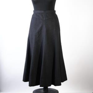 Vintage Y2K Slate Grey High-Waisted Midi Skirt – Timeless 2000s Fashion