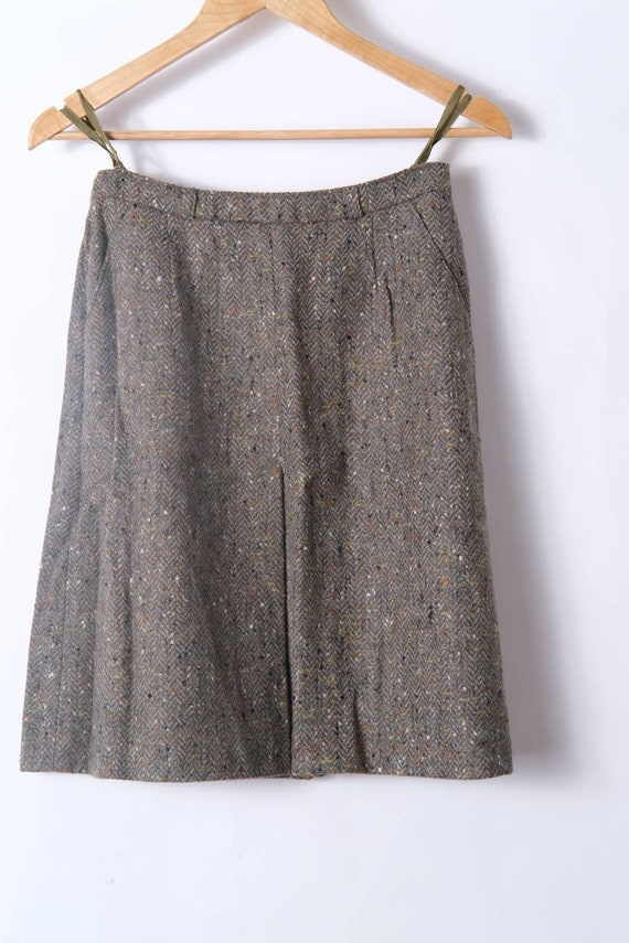90s / 80s boucle  herringbone skirt.  vintage pla… - image 1