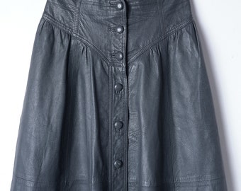 90s grey leather skirt/vintage Boho leather skirt/Victorian style skirt/cowboy style leather skirt