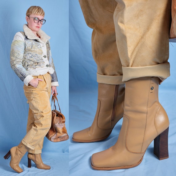 90s / 2000s square toe heeled boots. Vintage leath
