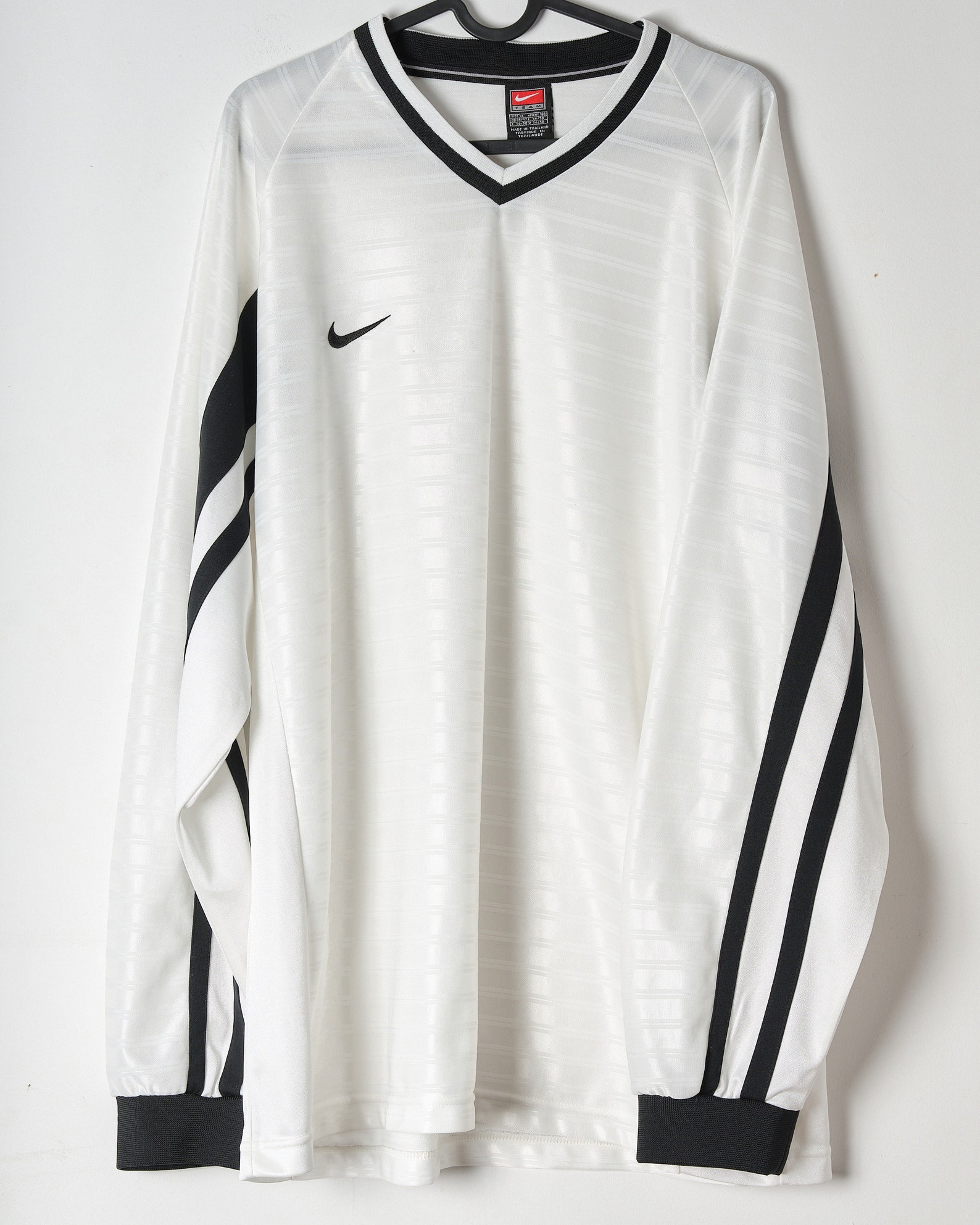 2000s Nike long sleeve. Y2k vintage Nike crewneck center | Etsy