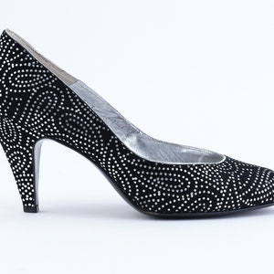 80s Bally silver black mid heels. Vintage luxury mid-stiletto heels in silver paisley pattern from the 1980s. SIZE: UK 5 / EU 3