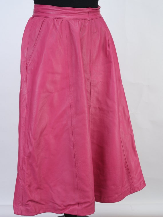 2000s pink leather skirt. Y2k midi leather skirt. Vi… - Gem