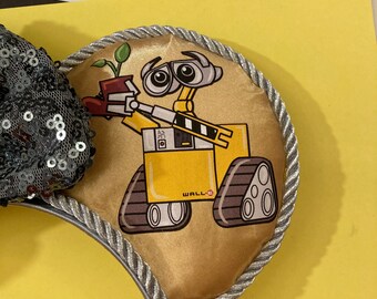 WALL-EとEVE ミッキー耳オーナメント 限定品 Hand Made Custom Wall-e and Eve Inspired Mouse Ear Headband