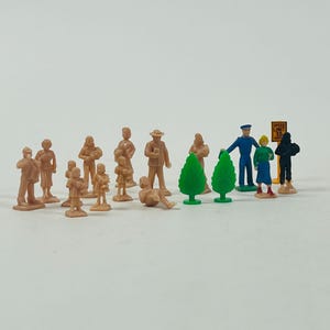 HO Scale Model Railroad Figures: Vintage Plastic People, Trees & Sign