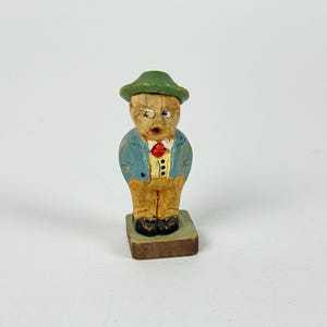 Vintage HandMade Wood Carved Artisans 3&quot; Man made in Italy