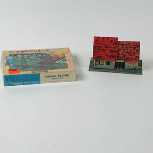 Charming Plasticville U.S.A. HO Gauge Signal Bridge & Vintage Paper House Model Set