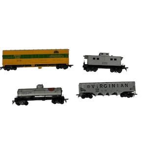 Vintage HO Scale Freight Cars Set CB Q Caboose Mechanical Reefer Gulf Tank & Virginian Hopper  Train Lovers Collectible Treasure