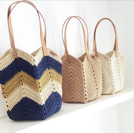 solid granny square bag pattern