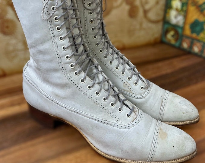 1910s Antique Edwardian Granny Boots~Off White Leather Vintage Lace Up 9” Length