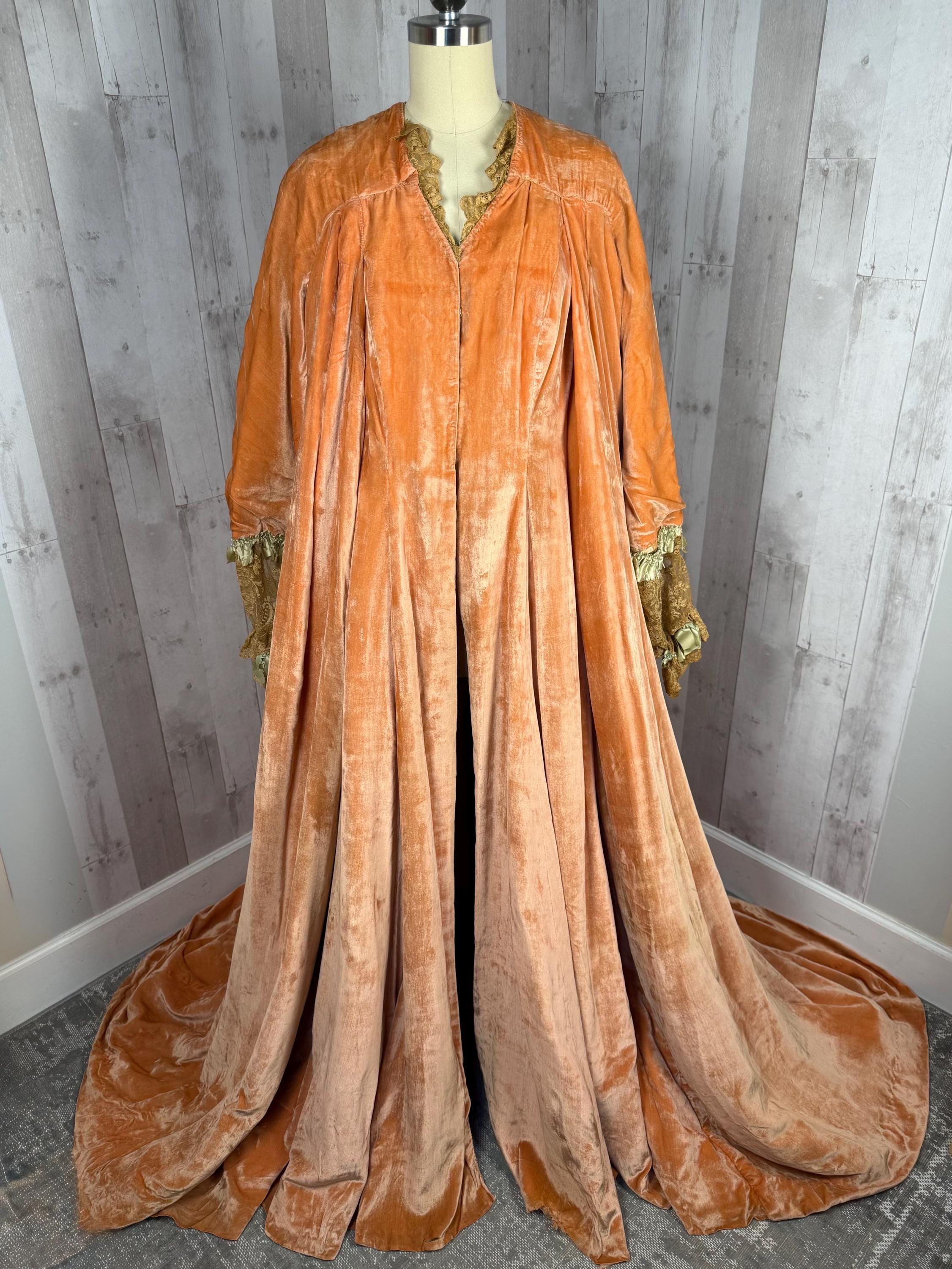 1800s Authentic Antique Victorian Morning Robe / Dressing Gown