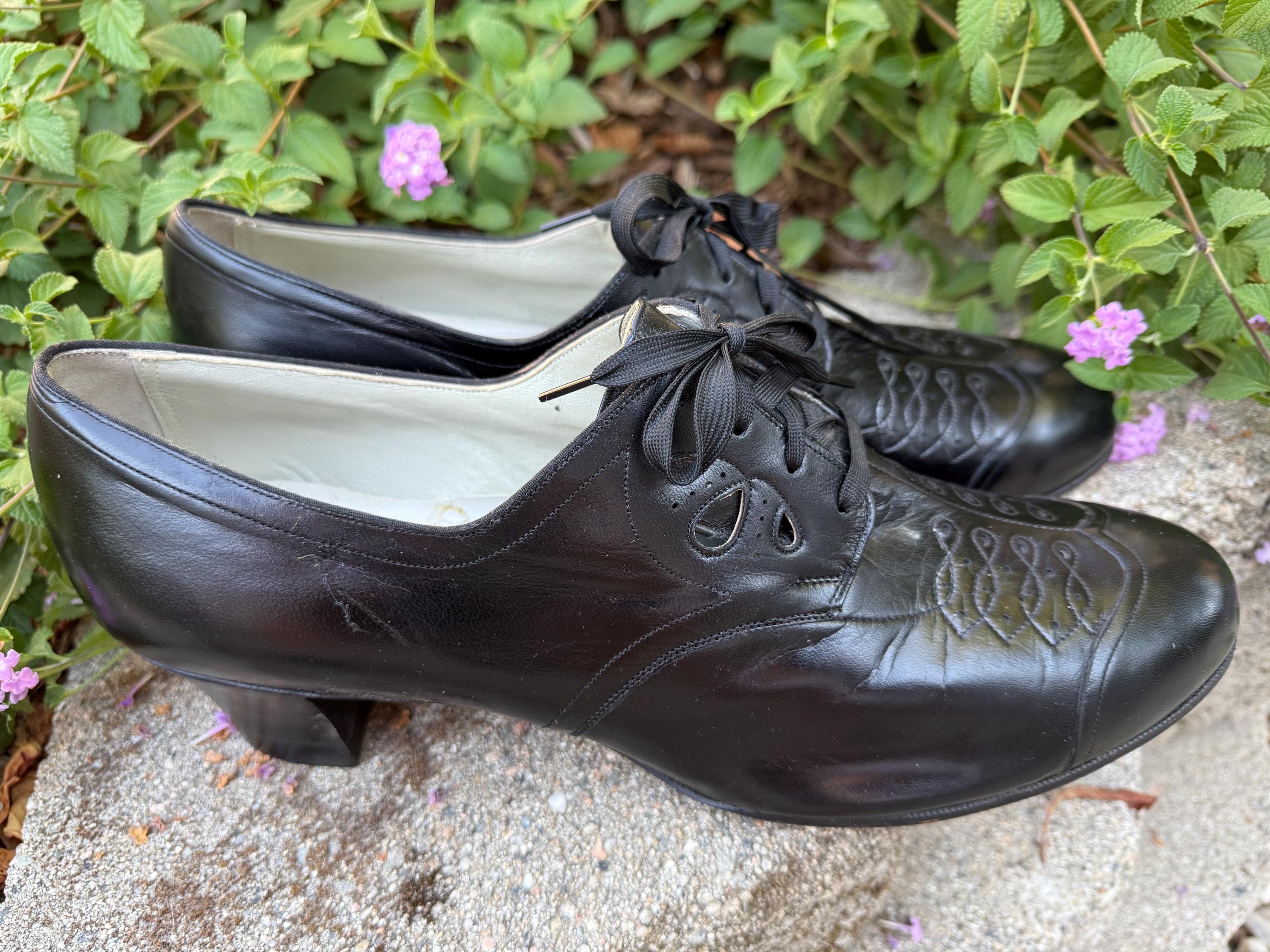 NOS 1930s Antique Granny Shoes ~ Stacked Heels Black Leather