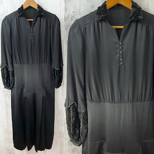 1910s True Edwardian Dress Antique Gown~Jet Black Silk / Velvet XS