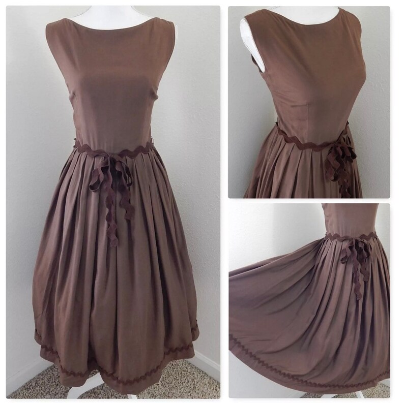 1950s Vintage DRESS~Chocolate Brown Rayon A-line Med40b