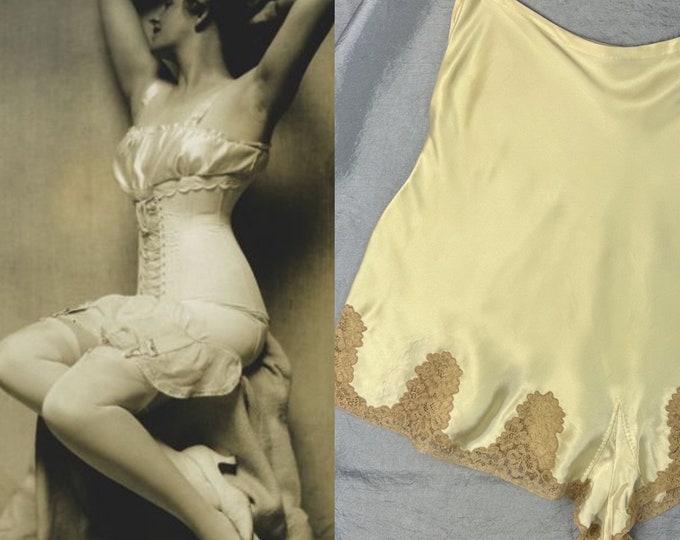 1920s Antique Silk Panty Shorts Undergarment Lingerie ~ Panties w/Lace Embellishments 28" Waist Small/Medium