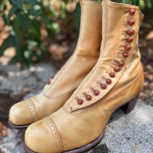 1900s Antique Edwardian Button Boots Shoes Smooth Blonde Leather Womens Unisex 10" Length