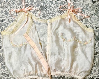 1910s Edwardian Brassiere Pale Pink Cami Top Bra Button