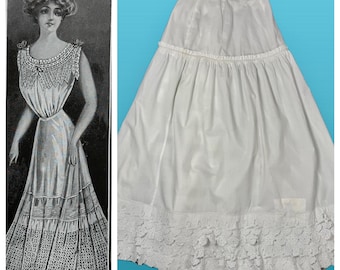1910年代のエドワード朝時代のペチコート〜アンティークオフホワイトの 