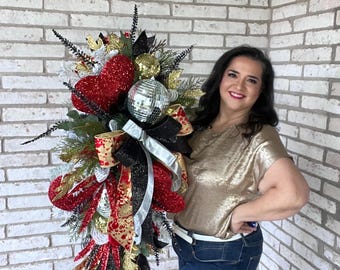 Elegant Valentines Day Wreath for Front Door, New Years Eve Wreath for Front Door, Mirror Ball Wreath, Modern Valentines Day Heart Wreath