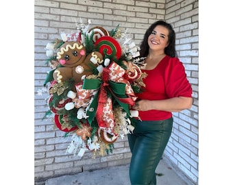Gingerbread Christmas Wreath for Front Door, Christmas Gingerbread Decorations, Peppermint Candy Decorations, Red Green and Gold Christmas