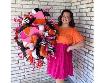 Pink and Orange Halloween Wreath for Front Door, Halloween Wreath and Door Decor, Outdoor Halloween Decorations, Halloween Candy Corn Wreath