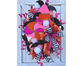 Pink and Orange Halloween Wreath for Front Door, Halloween Wreaths and Door Decor, Outdoor Halloween Decorations, Halloween Candy Wreath
