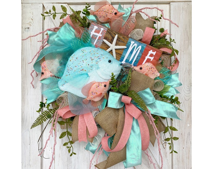 Everyday Wreath for Front Door, Tropical Wreath with Fish, Beach House Home Decor, Pool Party Wreath, Beach House Wreath, Coastal Home Decor