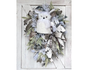 Owl Christmas Wreath for Front Door, Winter Wonderland Wreath with Owl, Farmhouse Christmas Wreath, Rustic Glam Christmas Wreath with Jewels