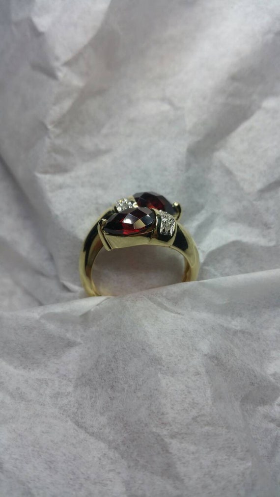 Beautiful Estate Jewelry Garnet and Diamond Ring - image 7