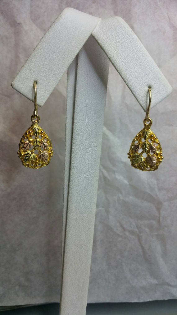 Estate jewelry dangle earrings: rose, white, yello