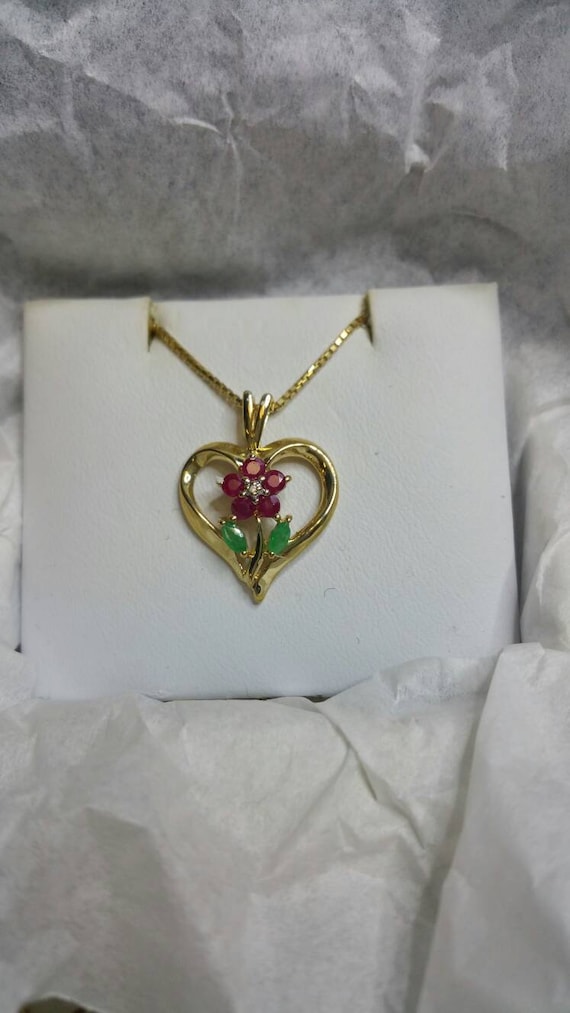 Beautiful ruby and emerald flower and  heart neck… - image 1