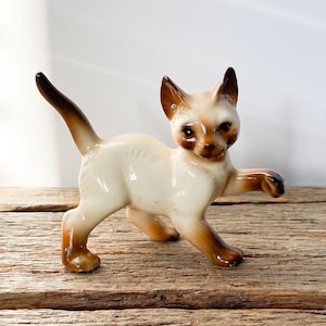 Vintage Cat Sculpture, Siamese Porcelain Cat Figurine, ヴィンテージの猫の彫刻, Escultura de gato vintage, Vintage kattskulptur, Sculpture de Chat retro
