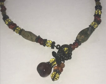Oval Twist Decorative Necklace