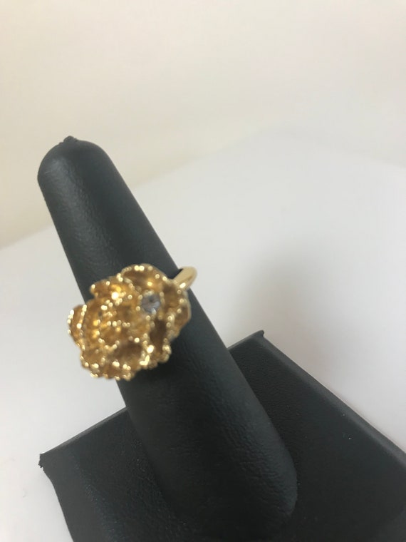 Vintage Goldtone Flowering Ring - image 2