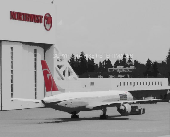 Northwest Airlines Boeing 757 Unisex T-Shirt