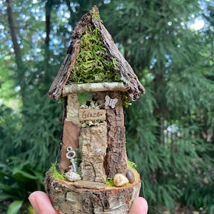 Petite maison de fée, maison de fée faite main, accessoires de jardin de fées, cadeau personnalisé, sur mesure, village de fées, cadeaux de fées, cadeaux d&#39;anniversaire
