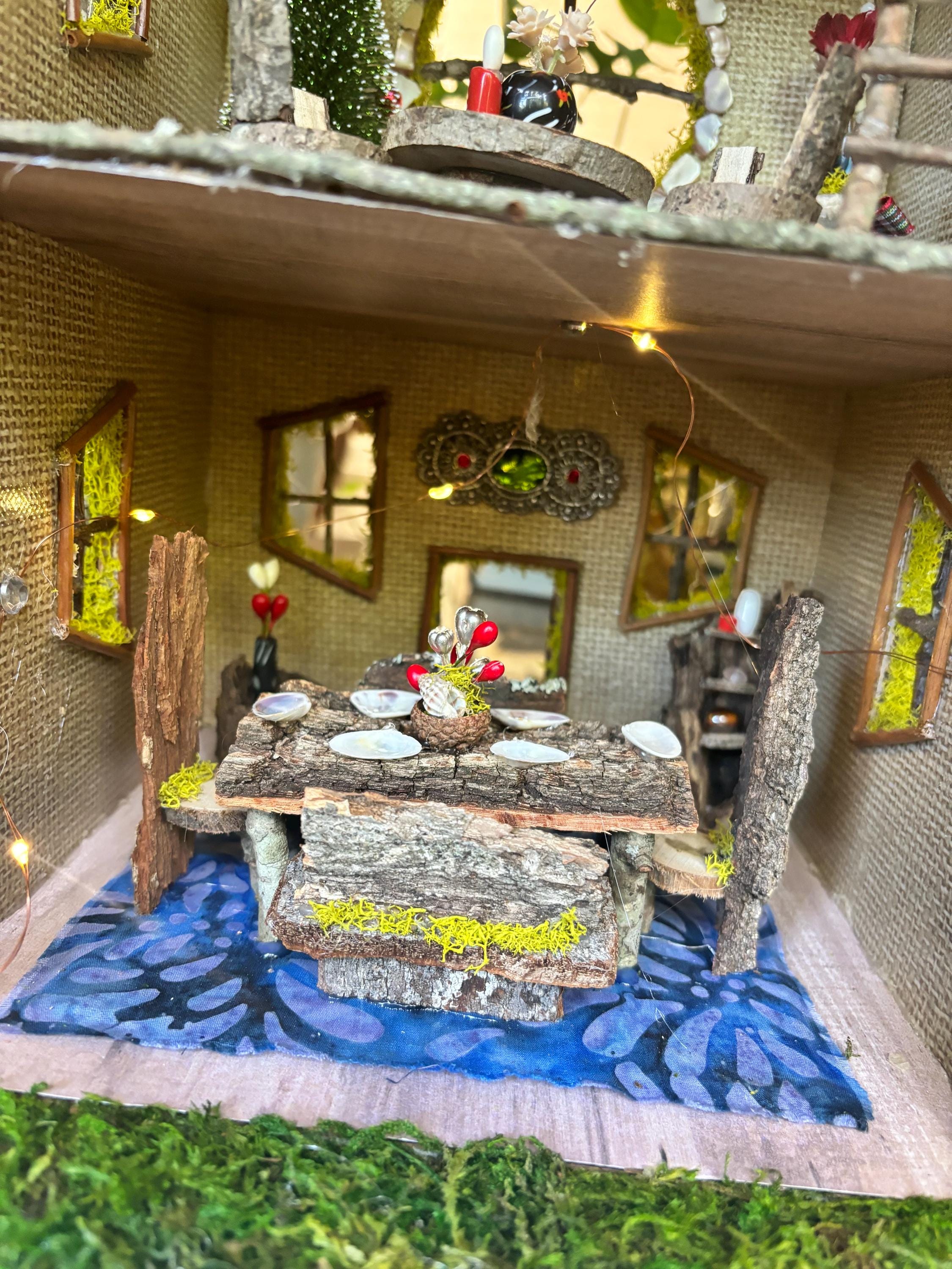 手作りの2階建て妖精ドールハウス（ライト付き）、カスタムミニチュア 