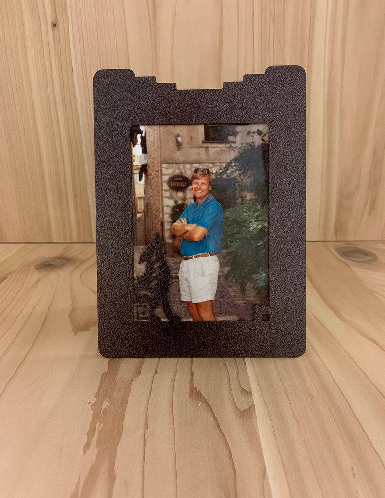 Metal Laser Cut Picture Frame-Coyote design