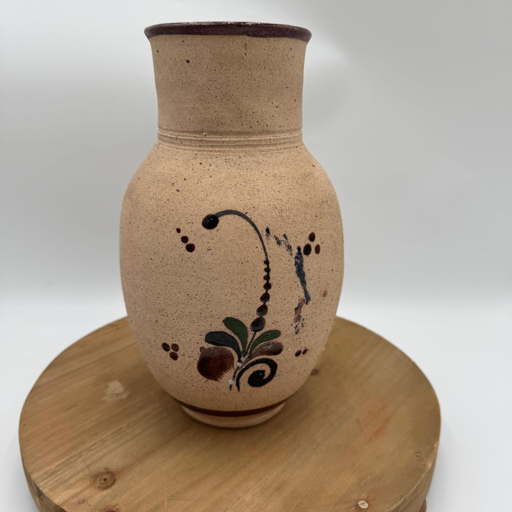 ヴィンテージ トナラ陶器花瓶、手描きの鳥と花のデザイン、サイン入り