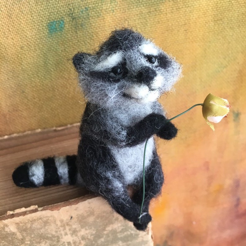 Tiny Hecho a Mano BADGER 1.5 pulgadas Casa de Muñecas en Miniatura Coleccionistas