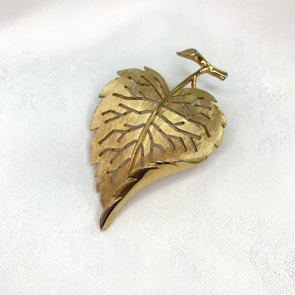 Vintage Trifari Brooch Curled Leaf Open Work Veining Textured & Polished Finish Gold Tone