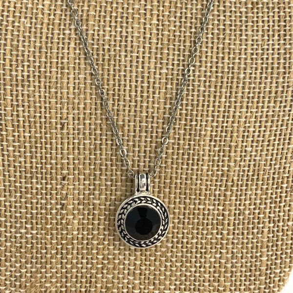 Vintage Napier Pendant Necklace Black Faceted Rhinestone Raised Design On Black Silver Tone