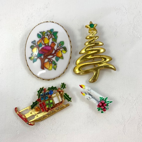 Vintage Brooches Christmas Four (4) Weiss Sleigh Hallmark Partridge Christmas Tree Enameled Candles