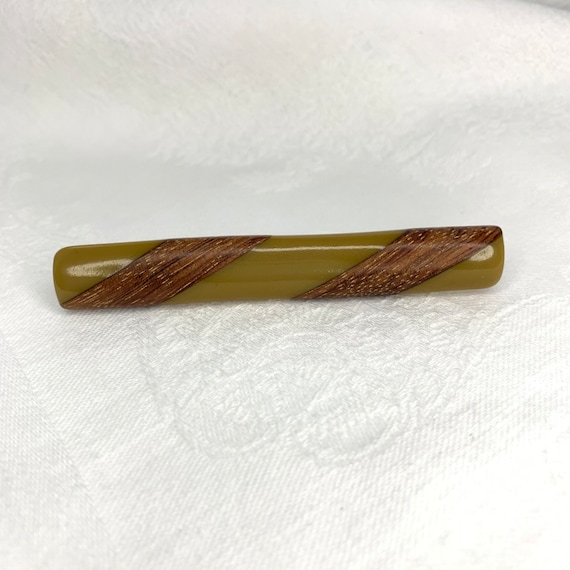 Vintage Bakelite Brooch Bar Pin Olive Bakelite Wo… - image 1