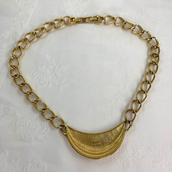 Vintage Monet Necklace Curved Ribbed Pendant Larg… - image 4