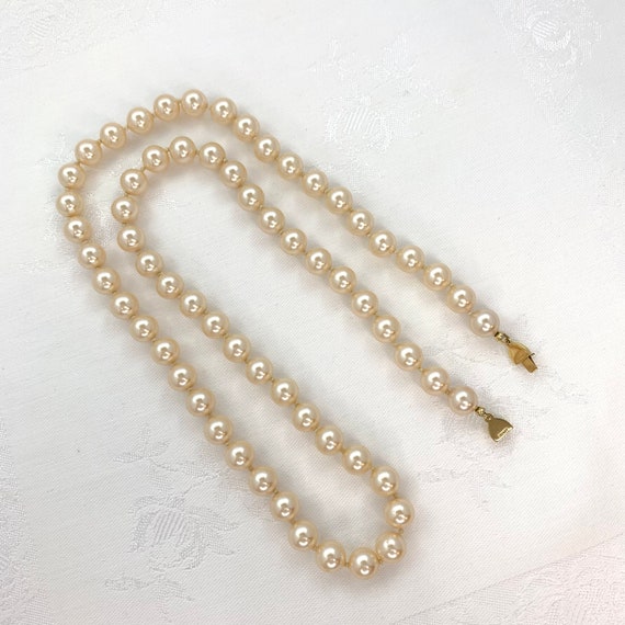 Vintage Monet Necklace Faux Pearls One Strand Cre… - image 5
