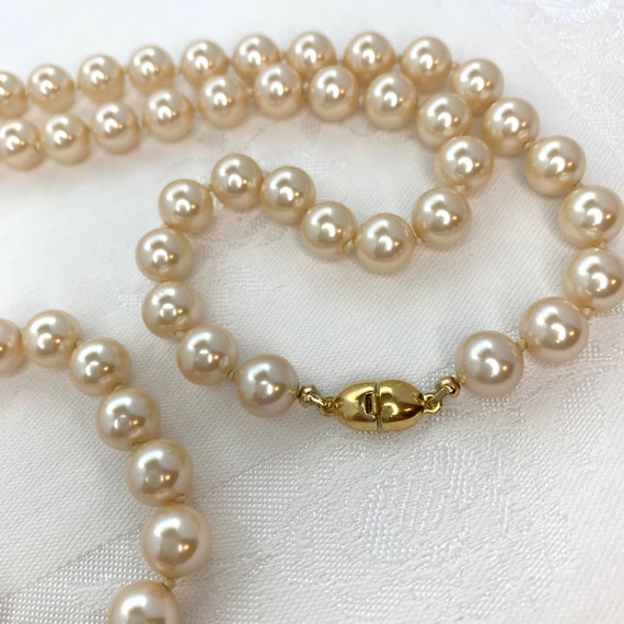 Vintage Monet Necklace Faux Pearls One Strand Cre… - image 7